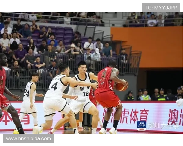 广东全运男篮热身赛大胜澳洲维多利亚焦泊乔与贺希宁双双贡献15分表现出色
